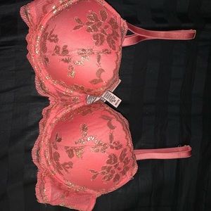Victoria’s Secret Bra 32C